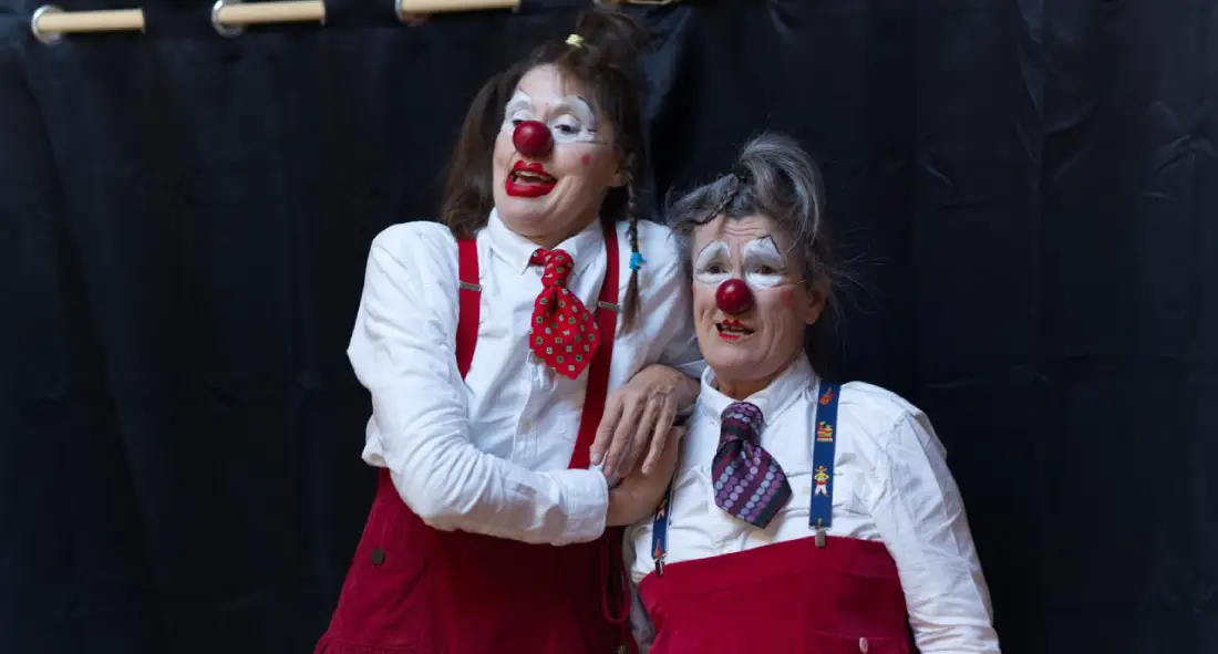 Photos duo spectacle chants divers en toute saison